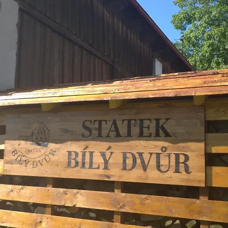 Statek Bily Dvur Machov